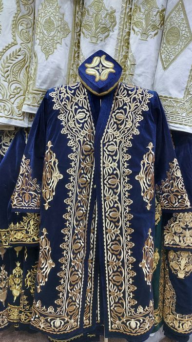 Золотошвейные чапаны (Зар чопонлар)