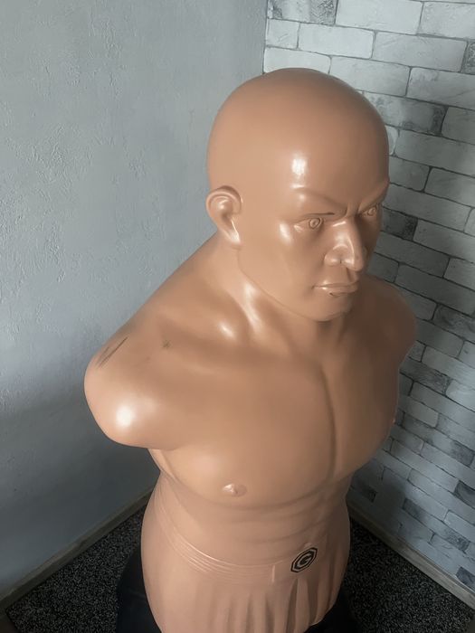 Герман груша манекен
