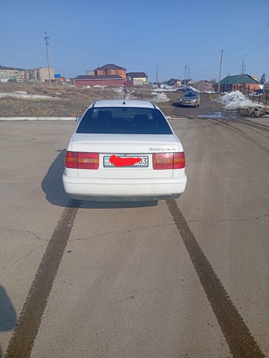 Машина Volkswagen Passat B4
