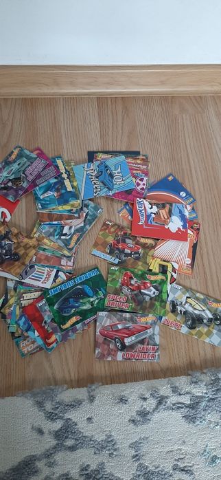 Cartonase hot wheels