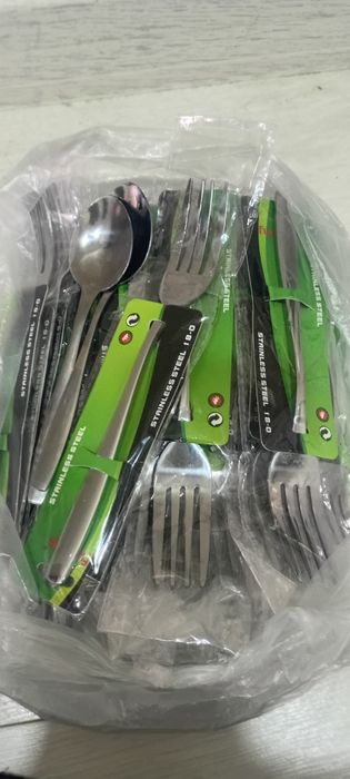 Продам  посуду кастрюли, казаны, тарелки итд итп
