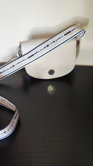 Дамска чанта Tommy Hilfiger