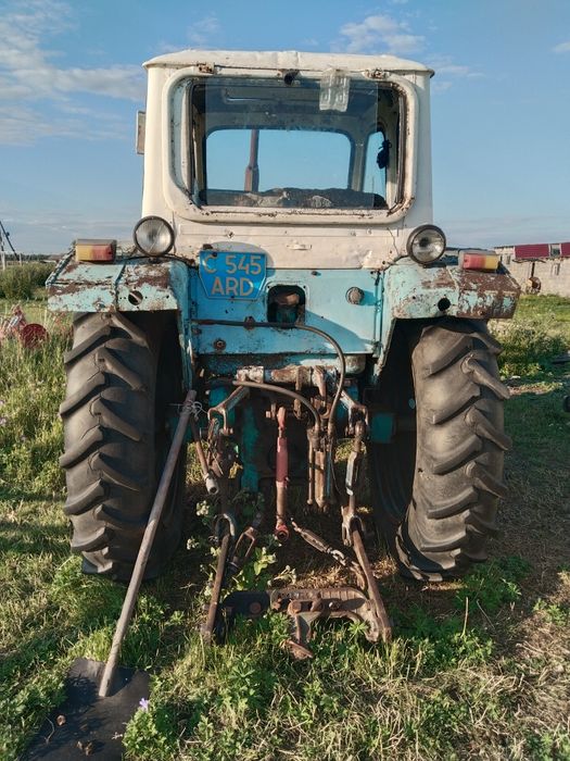 Продам трактор юмз
