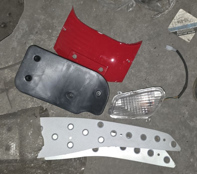 Продаю пластик на мопед Fiery