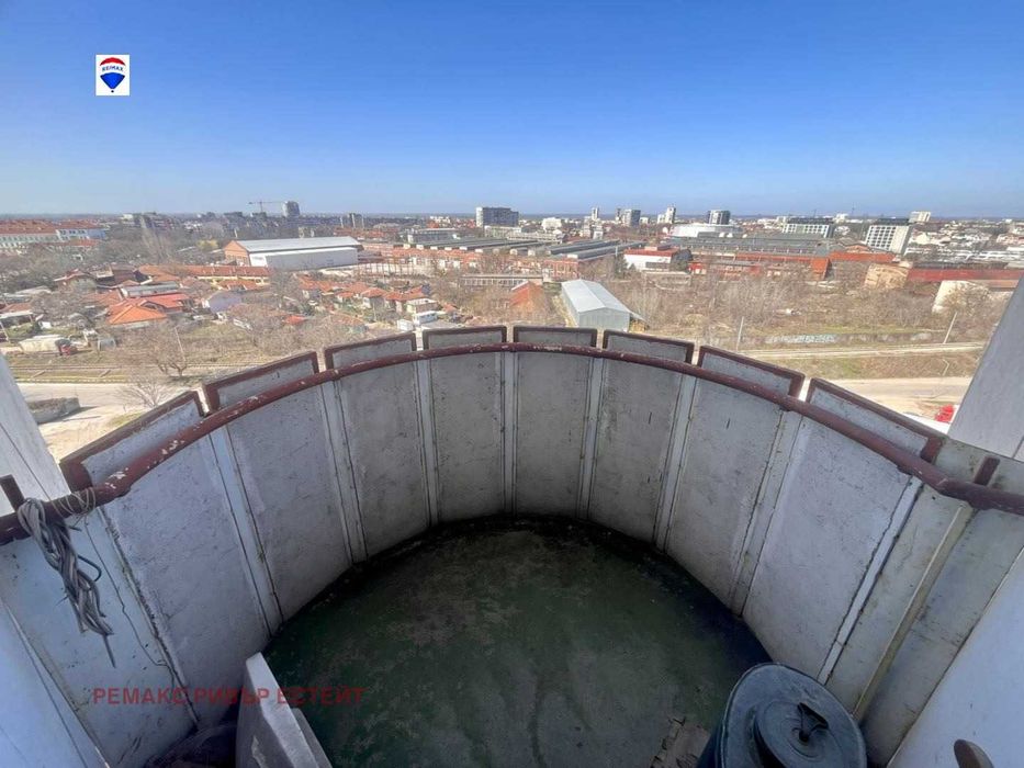 Тристаен апарамент за продажба кв. Родина 2