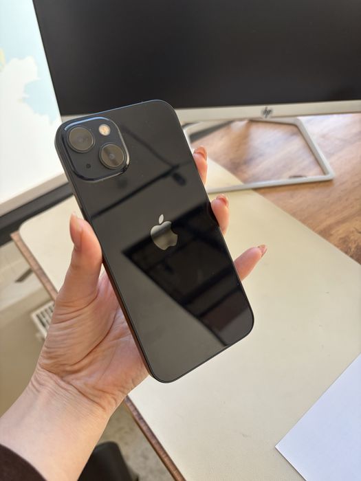 Продам Айфон 13 256GB