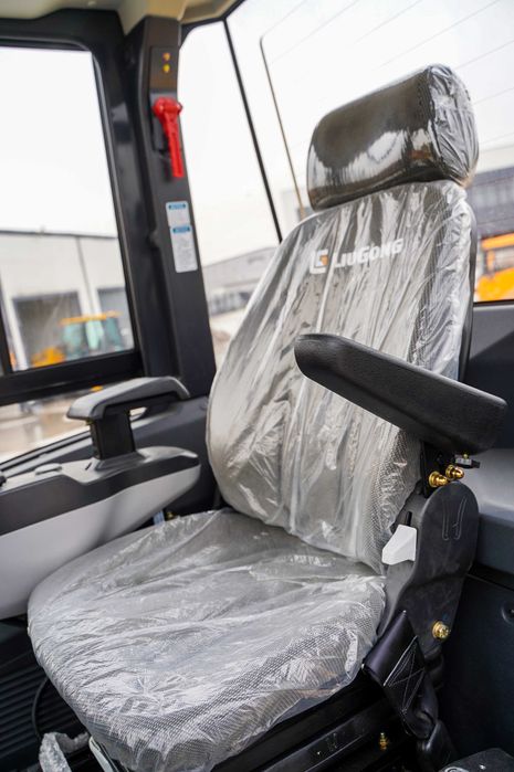 Фронтальный погрузчик LiuGong 835N