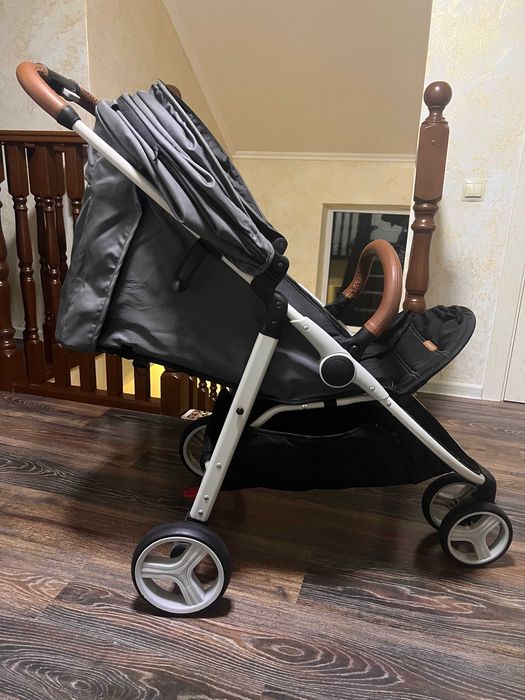 Продам прогулочную коляску Happy Baby Ultima V2