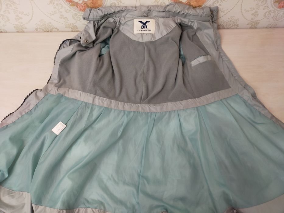 Срочно продам куртку на девочку