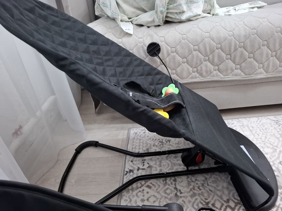 Шезлонг детскии.