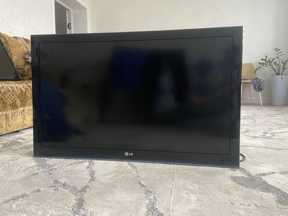 Продам телевизор LG 42LK451-ZA