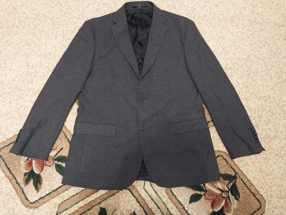 Продам костюм мужской