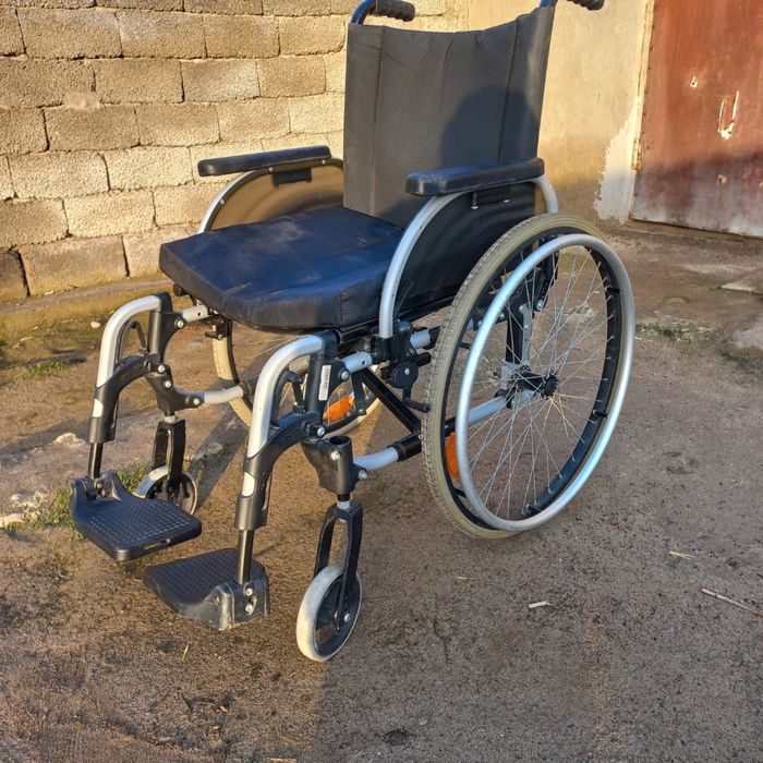 Инвалидная коляска