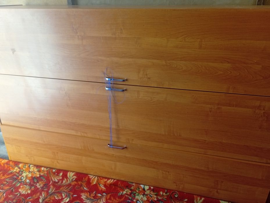 Продам шкаф современный