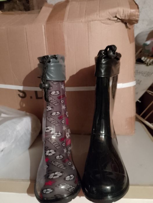 Детски гумени ботушки със свалящи се ,,чорапчета"