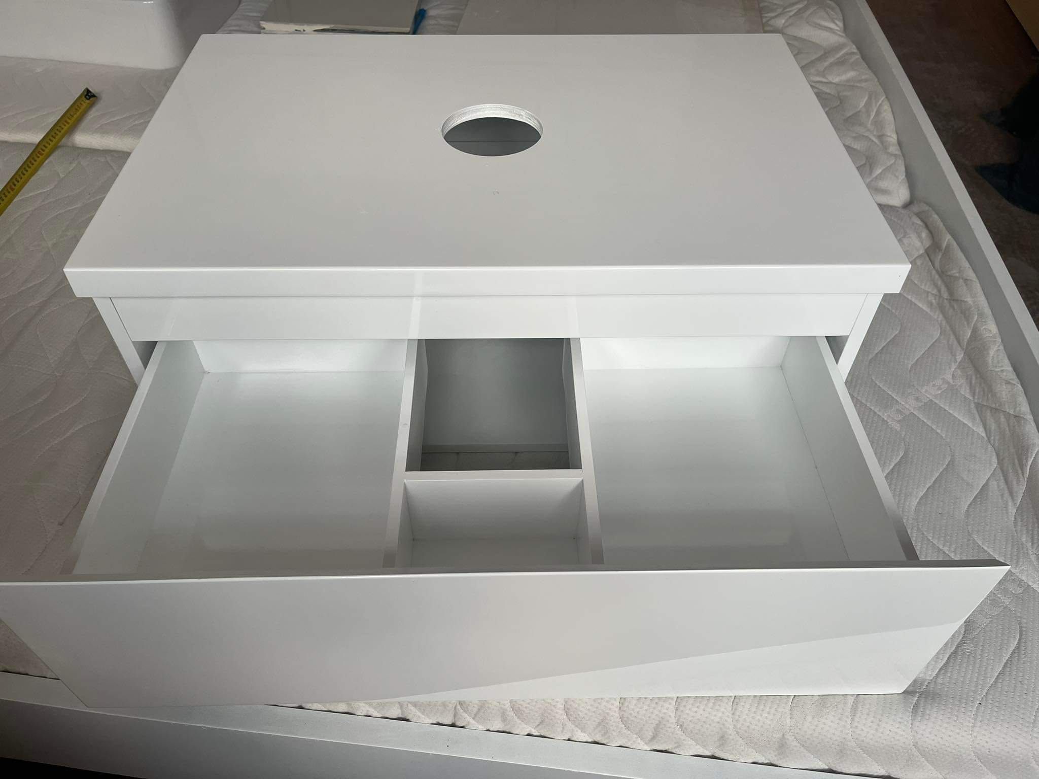 ПВЦ плот с шкаф за баня гр. София Люлин 10 • OLX.bg
