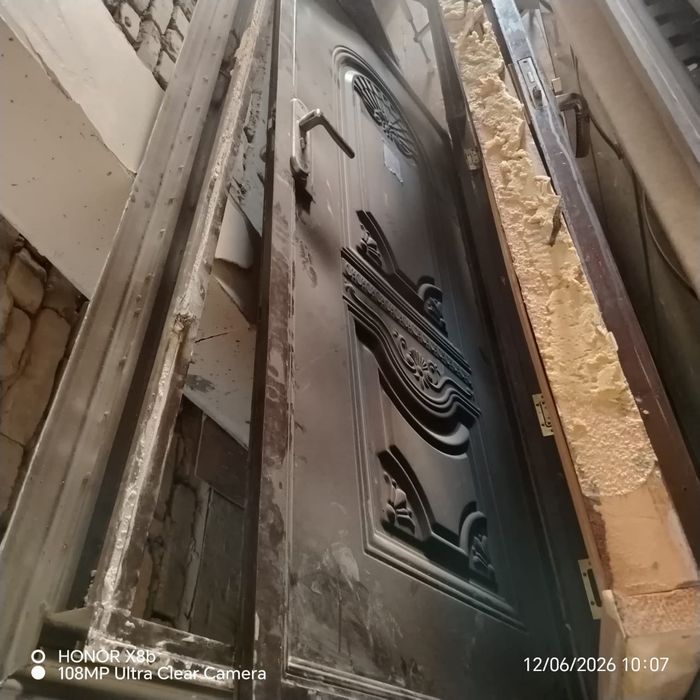 Эшиклар сотилади