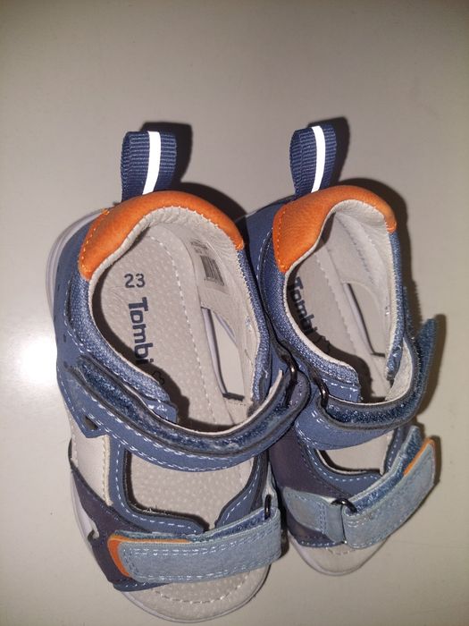 Детские сандалии