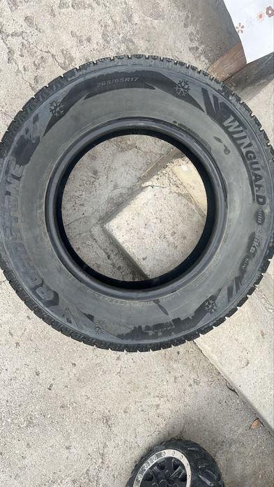 Продам зимние шины R17/65/265