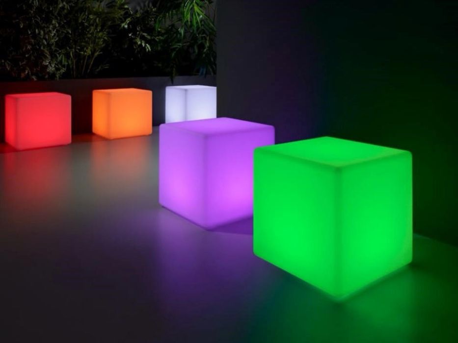 Cub luminos, Masuta cu LED rgbw pentru interior & Exterior, HoReCa