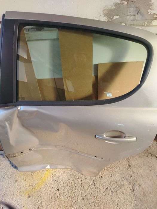 Пежо 207 на части.