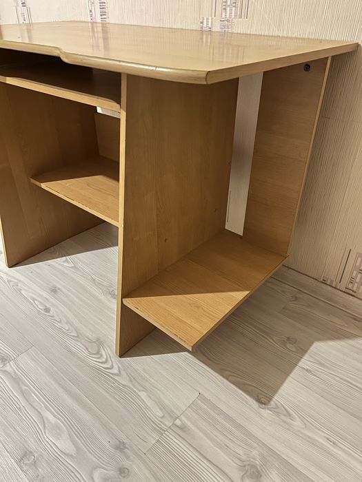 Бюро за игри , работа и т.н.