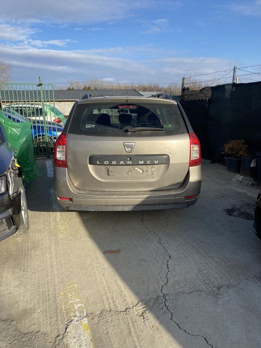 Aripă dreapta spate Dacia Logan MCV 2014