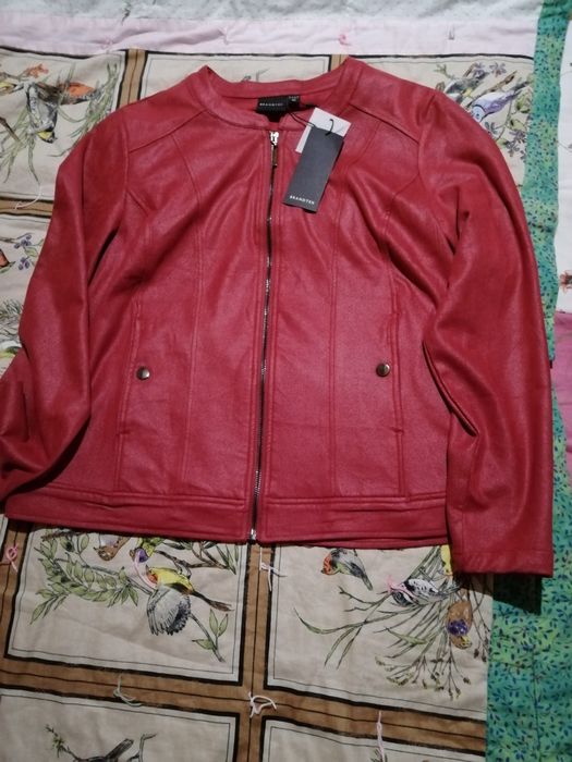 Haine piele toate la un preț