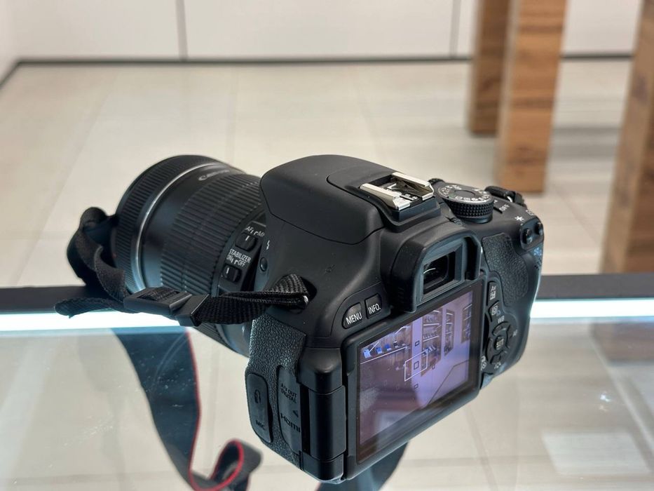Canon EOS | 600D