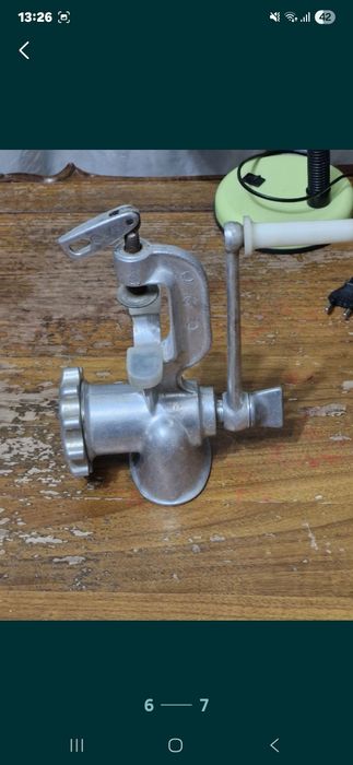 Мясорубка ручная.бу.