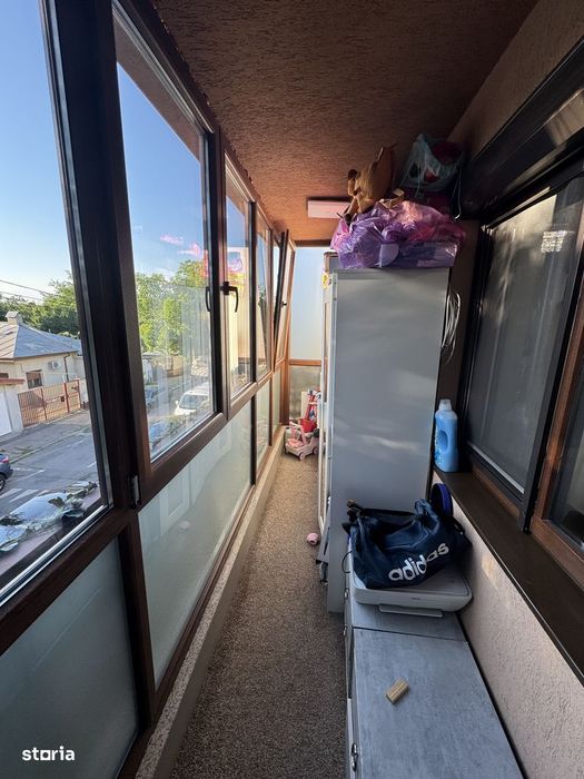 Apartament două camere mobilat/ utilat / parcare/et 1/ metrou/s1