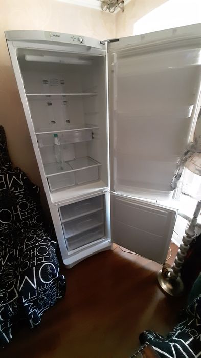 Холодильник Индезит  NO FPOST - 80т.т.