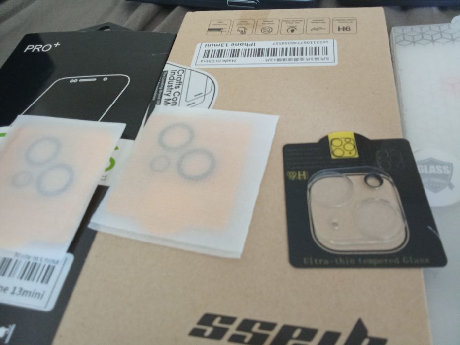 Accesorii pentru iPhone 13 mini