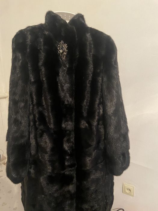 Норковая шуба черный брилиант