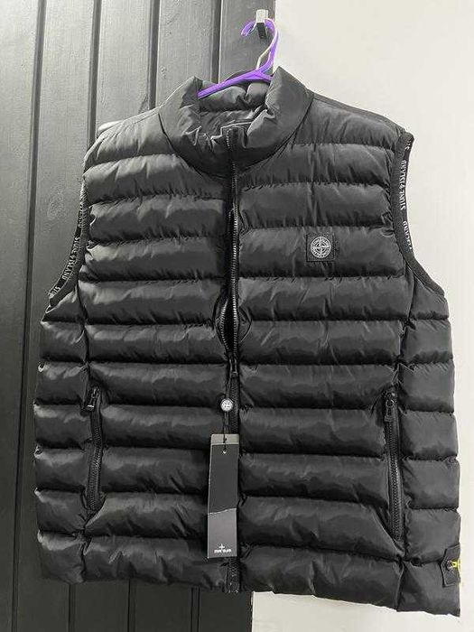 Продам безрукавки демисезонные