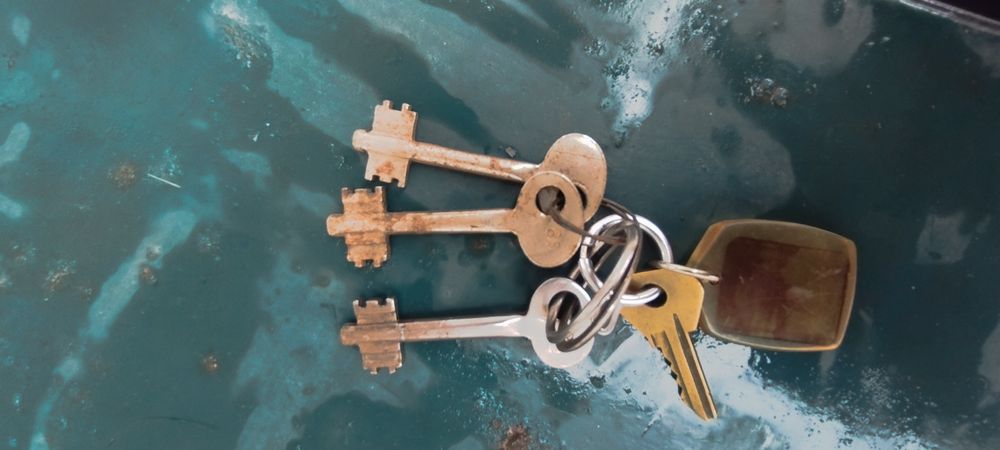 Seyf sotiladi / Продаётся с хорошим состояние