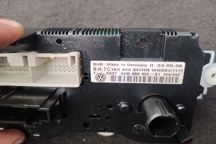 Comanda AC 1K0820047HN 5HB009352 1K0820047HN 5HB009352 Volkswagen VW