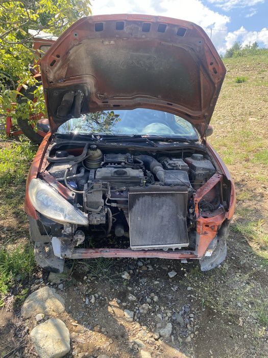 Пежо 206 - части. В движение е. Нов съединител, джанти.