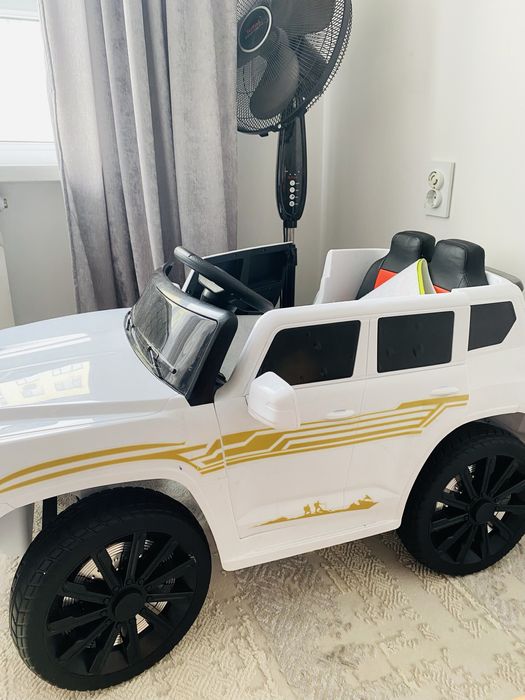 Электромобиль машина детская