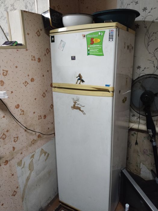 Продам холодильник на запчасти