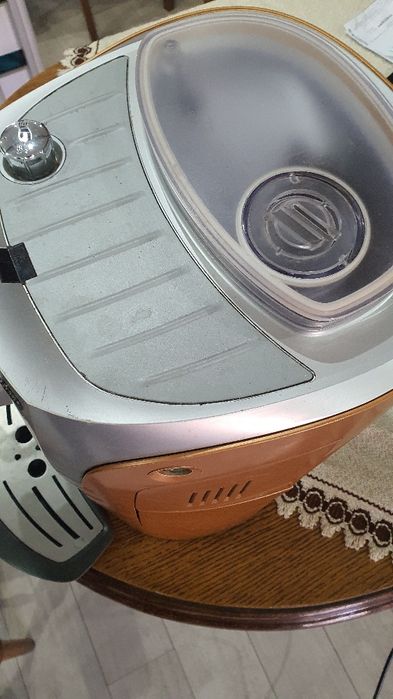 Vand expresor profesional pentru bar restaurant pret 750 leiSaeco