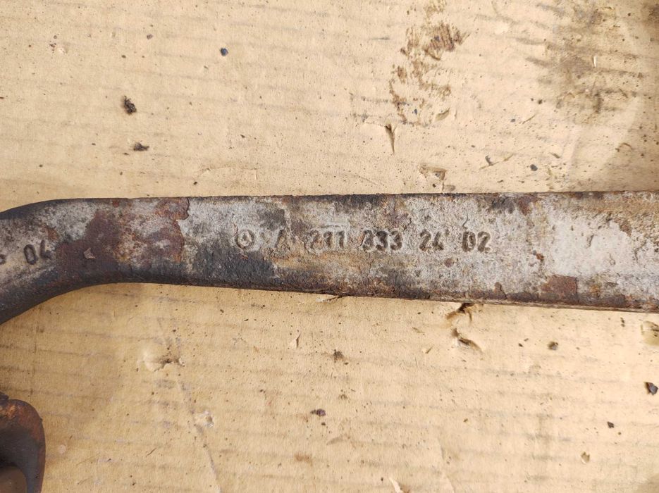 Преден Десен Носач Mercedes E class W211 4Matic Tmodel 2008 320CDI