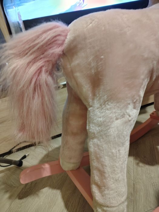 Розово люлеещо пони