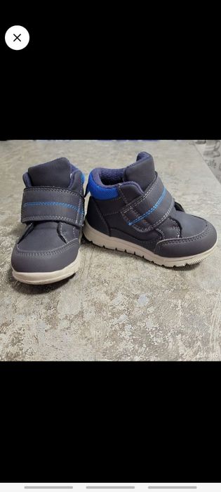 Детские вещи и обувь