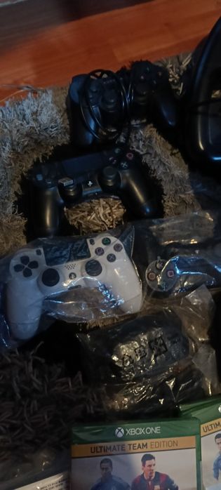 Vând lot accesorii gaming – volan