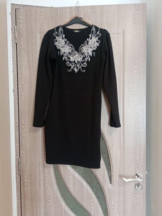 Rochii preț 100 de lei bucata