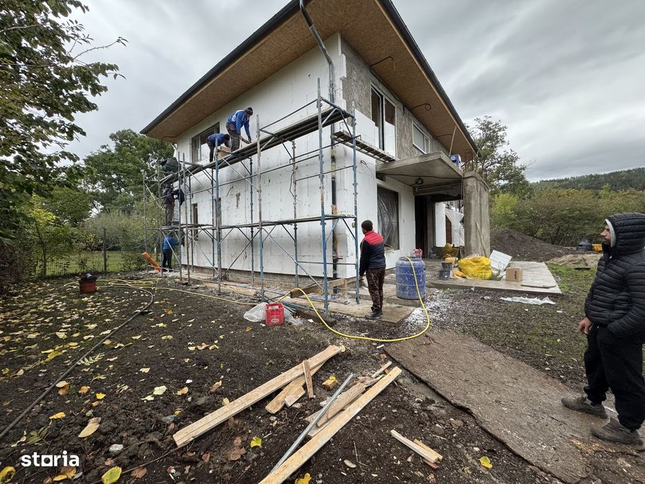 Vand CASA,VILA Noua P+1E 241,5Mp construit zona centrala BREAZA