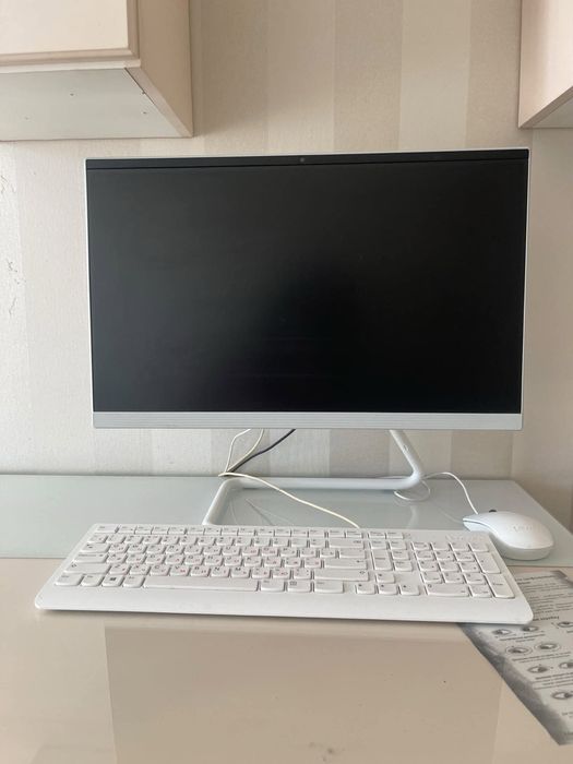 Продам моноблок Lenovo в идеальном состоянии.