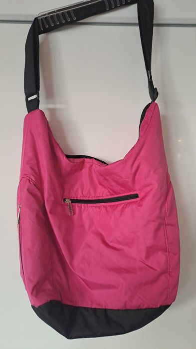 Спортна чанта с дълга дръжка