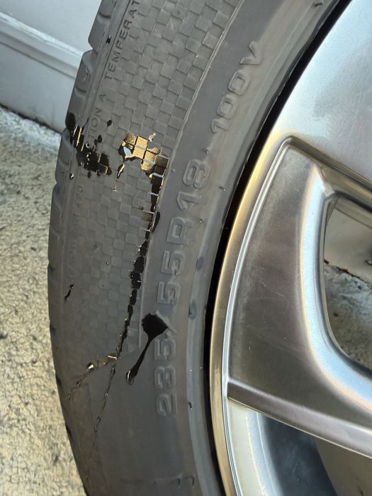 Продам комплет шины с дисками R18